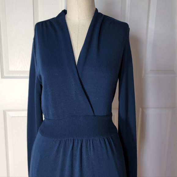 Cabi Dress - Picture 2 of 11